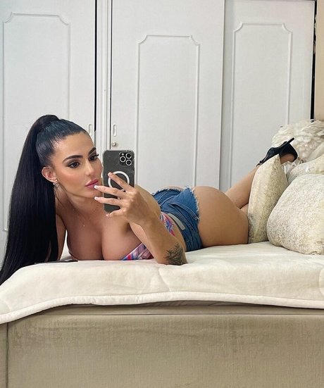 Gabriela Parisi hot model image