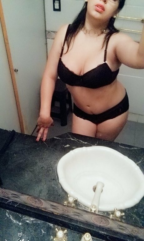 yuna ero pornstar sexy photo