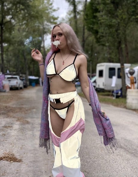 Nova Luxe star nude img