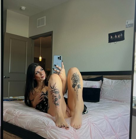 Allie Blossom model exclusive pictures