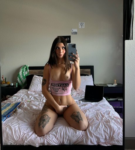 Allie Blossom top actress image