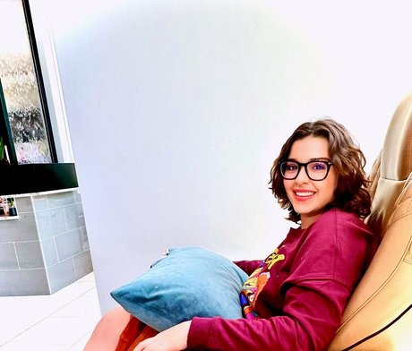 selfcarebrooke xxx actress photo