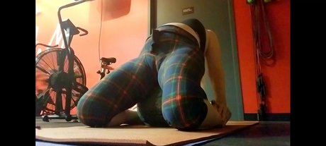 nakedyoganakedyoga star galleries