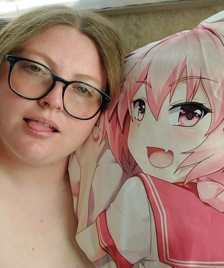 lukeylewdcario hot actress galleries