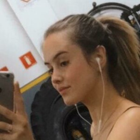 __viconofre model naked photo