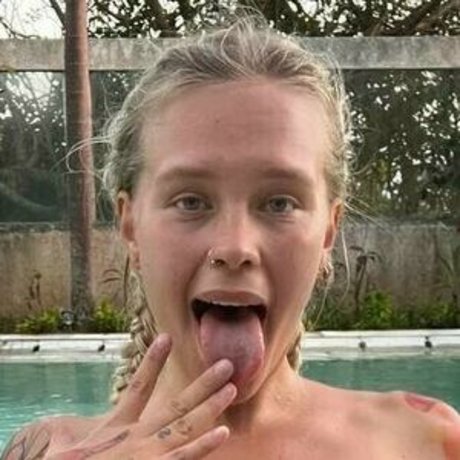 olimooo star porn image