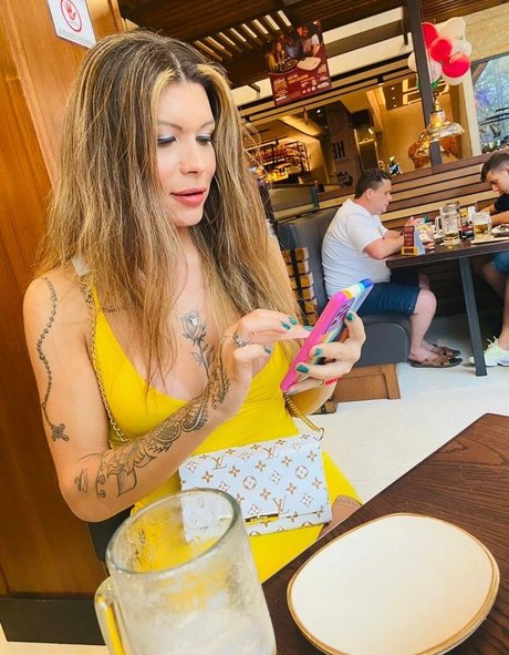 Luiza Sangalo model free images