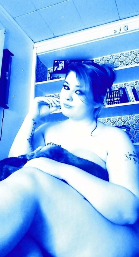 shylohnova free star image