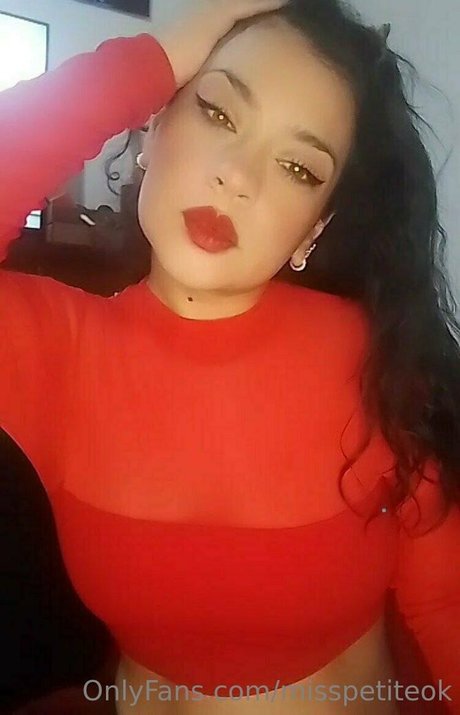 misspetiteok best model pics