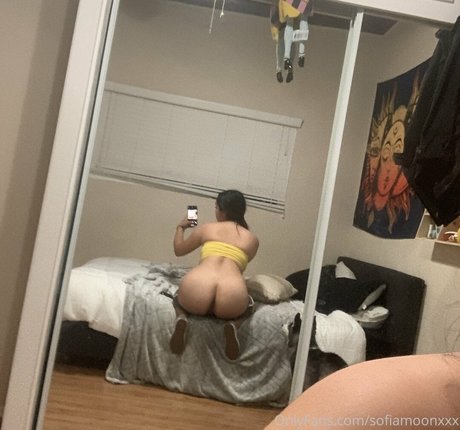 sofiamoonxxx best model picture