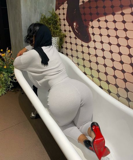 Omaima Benamre high quality pornstar photos