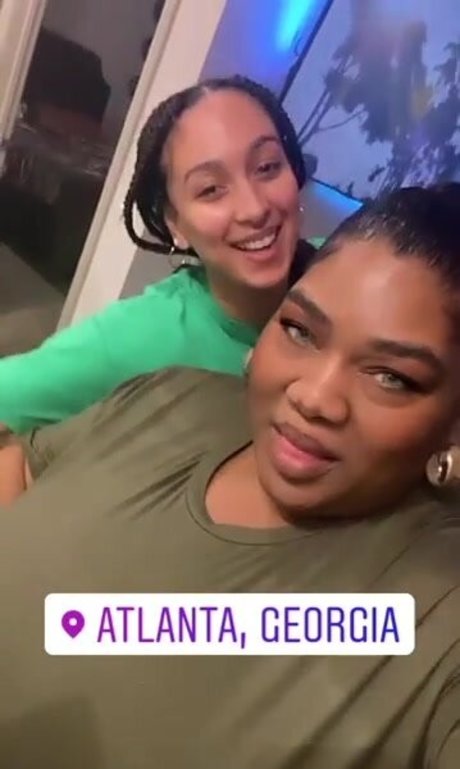 Omaima Benamre nice model photo