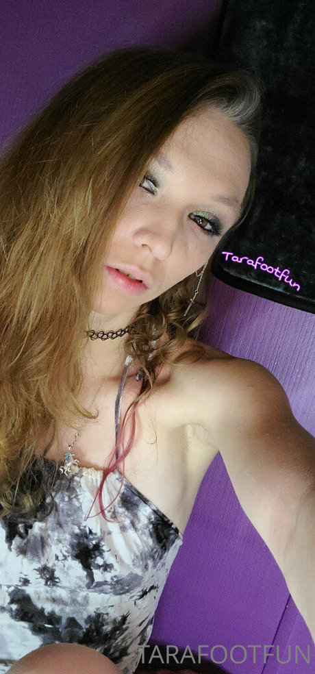 Tarafootfun naked model pictures