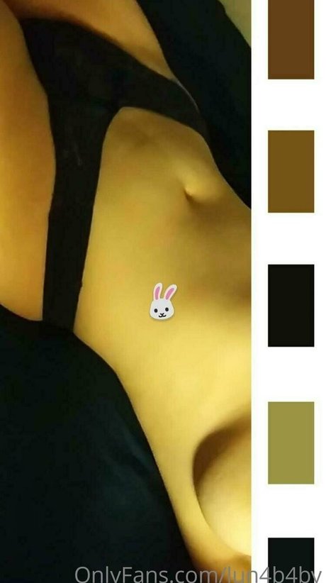 lun4b4by naked pornstar image