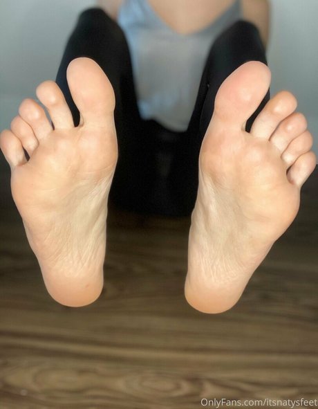 Itsnatysfeet sexy actress gallery