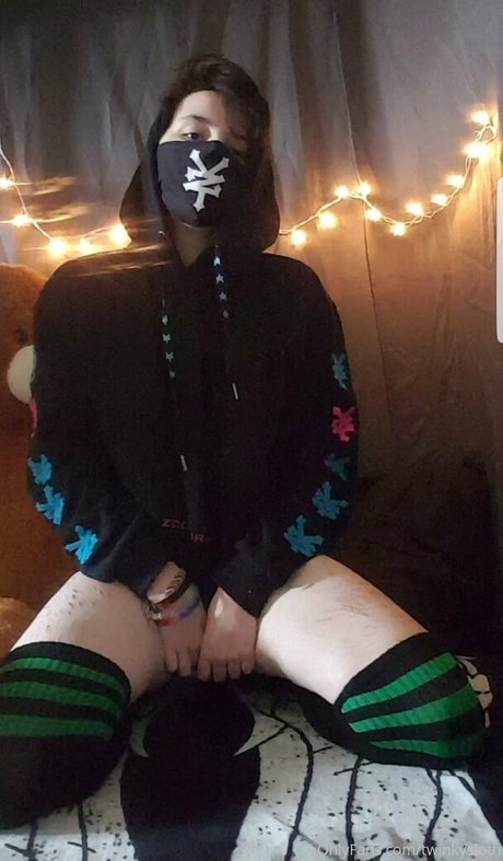 ftmtwinky sex model gallery