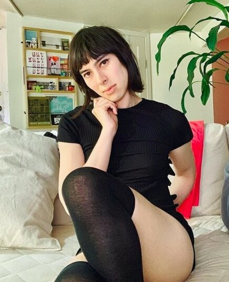 Ashley Adamson star hd img