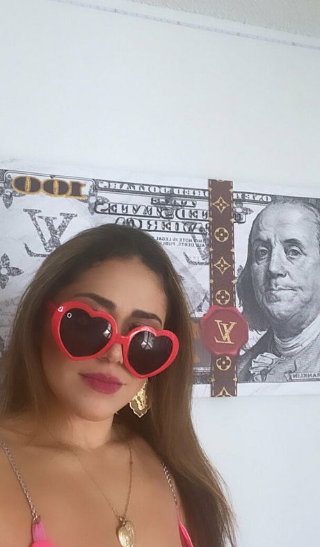 playgirlcarli18 sex model img