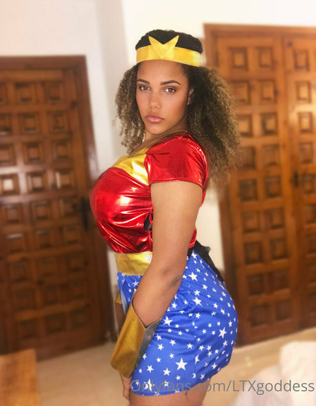 sexykixx beautiful model img