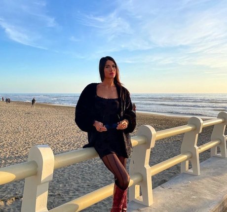 Valentina Venturi model adult img