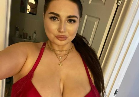 Luci May star nudes pictures