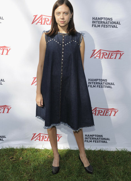 Bel Powley model nude pics