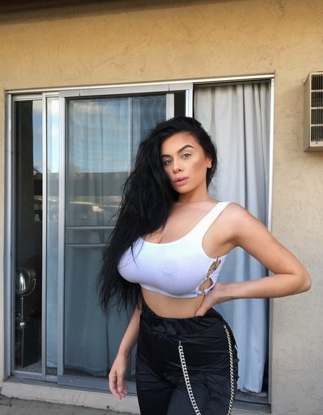 Jordan Taverner naked model pictures