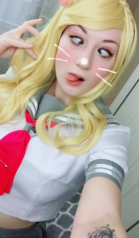 omankovivi adult actress photo