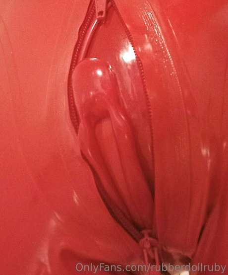 rubberdollruby xxx model pics