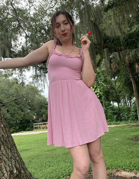 swallowpeaches pornstar hot pictures