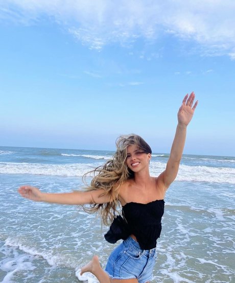 Julia Katelyn Ernst best star picture