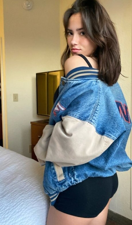 Julia Katelyn Ernst sex star photo