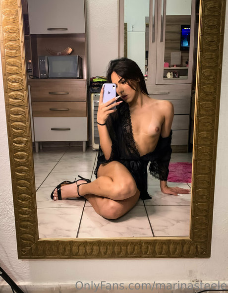 Marina Steele model pornographic galleries