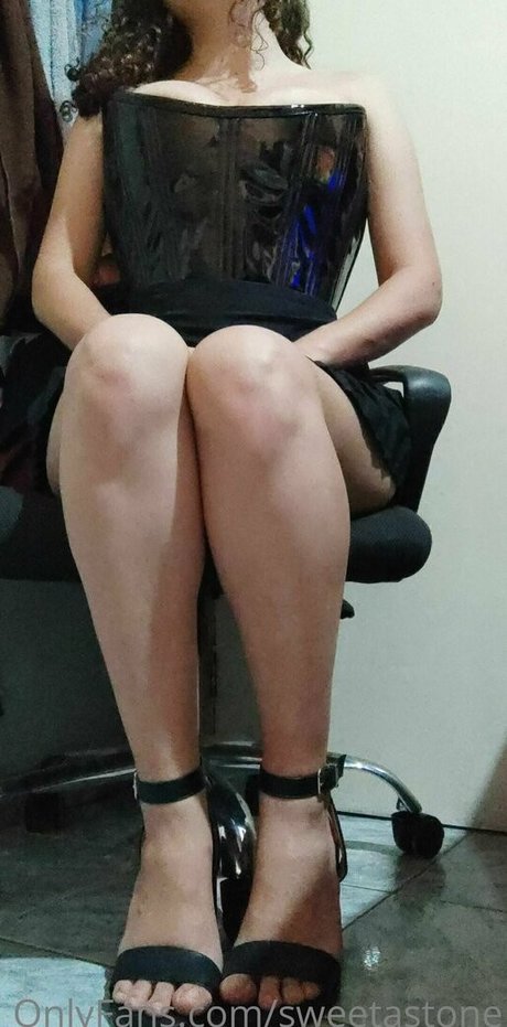 sweetastone star naked photo