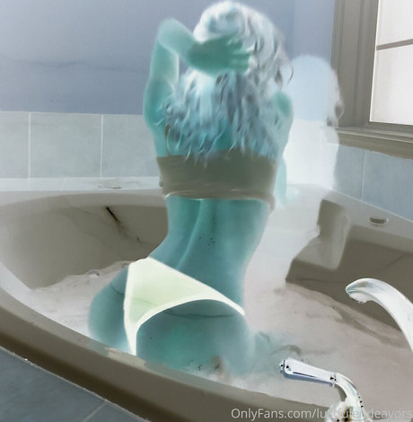 lustfulendeavors pornstar top photo