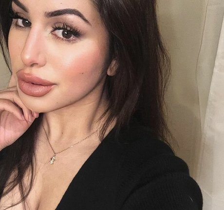 soir ellehcim star beautiful img