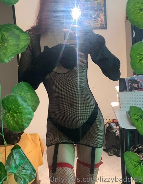 lizzybaddi69 porn model image