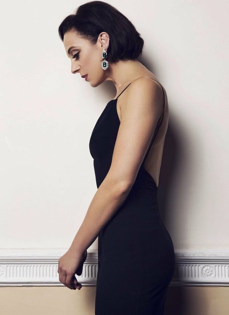 Amanda Abbington art model images