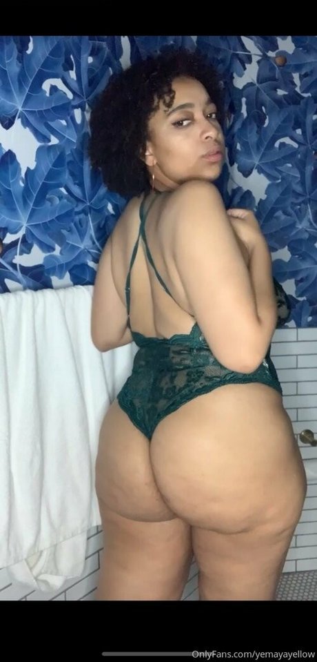 french kiss model sexy picture