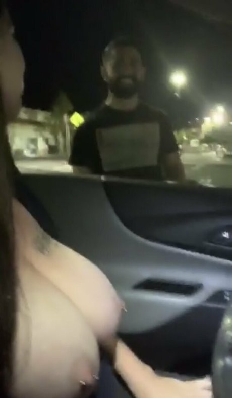 mz 34h naked actress gallery