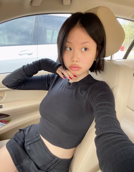 Lisa Rottenbugeyes sexy model galleries