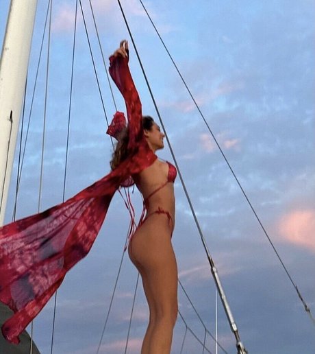 Georgia Hassarati model nice images