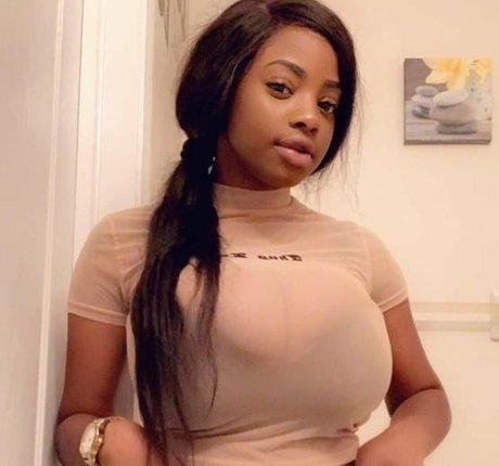 Itstaviaa sex model pics