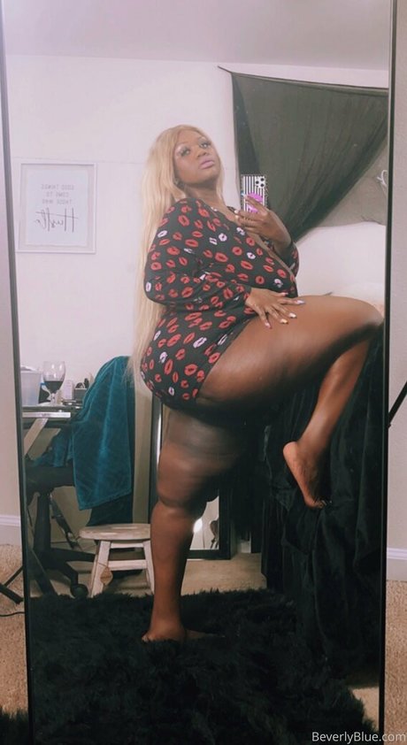 beverlyblue3x star sexy image