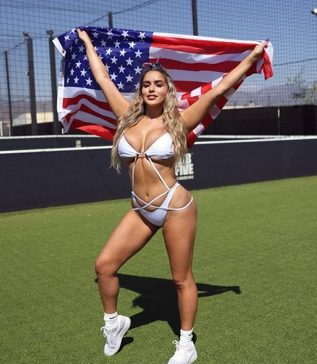 chantelzales hd model img