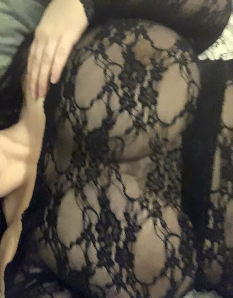 cordeliacharm model top img