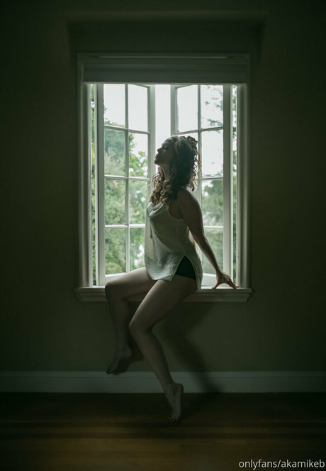 akamikebphoto model exclusive picture