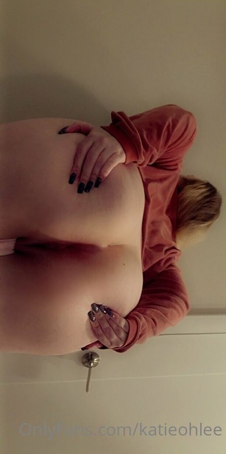 KatieOhLee star nude photo