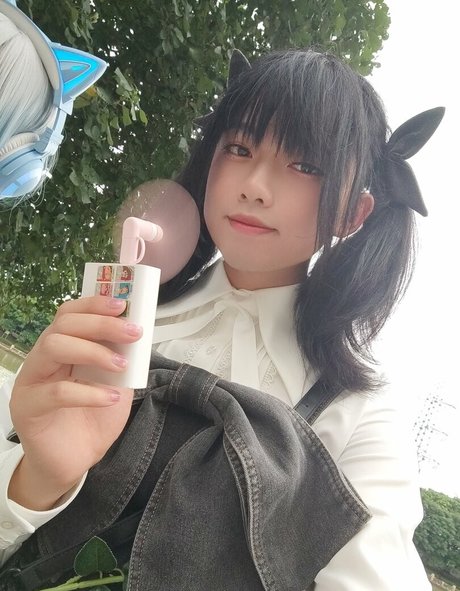 ishulancz123 pornstar nude photo