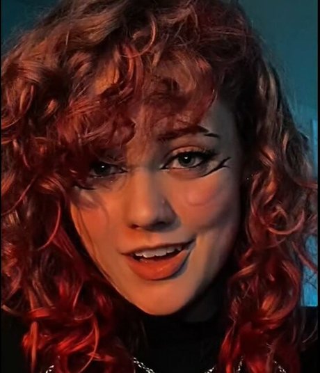 Hayvinn Storm naked model pictures